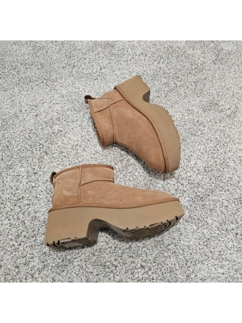 UGG Classic Ultra Mini New Heights Size 9 - Picture 3 of 11